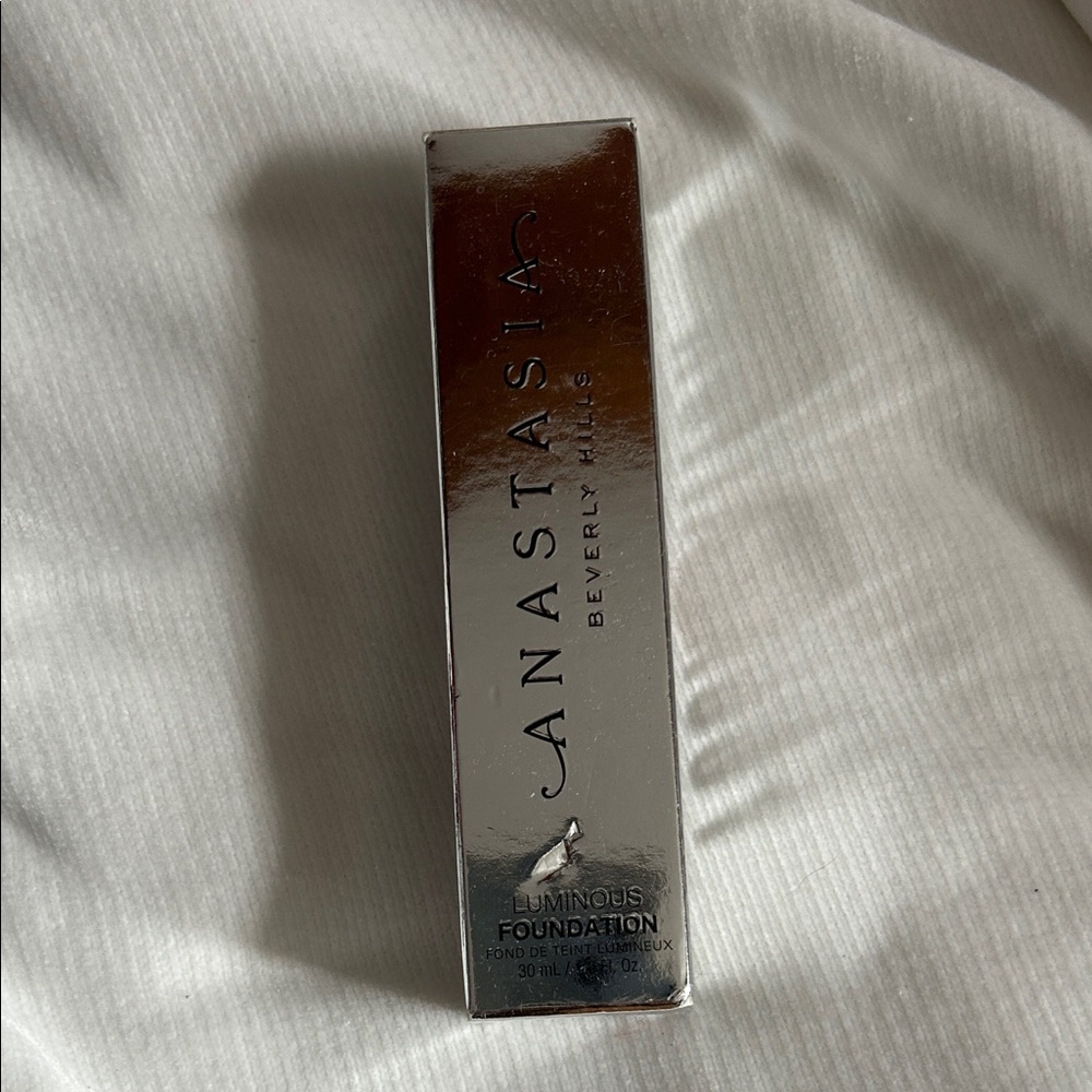 Anastasia Beverly Hills Luminous Foundation NEW
